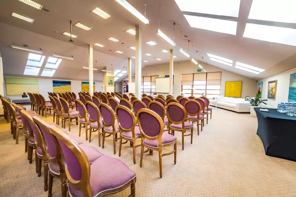 Gdzie w tym rejonie zorganizuje meeting biznesowy połączony ze szkoleniem dla 300 os&oacute;b