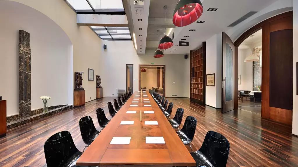 Jakie miejsca na konferencje i eventy w wojew&oacute;dztwie dolnośląskim oferują najwyższy standard?