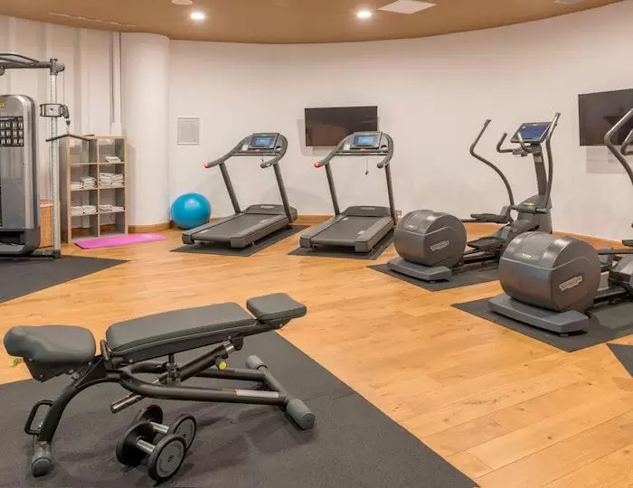 Jakie pomorskie miejsca na konferencję posiadają siłownię?&nbsp;