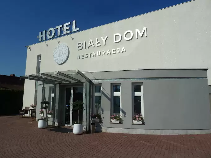 Biały Dom Henlex***